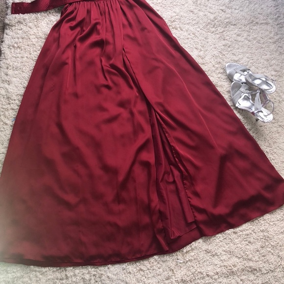 Wine Formal/bridesmaid dress - Picture 4 of 9